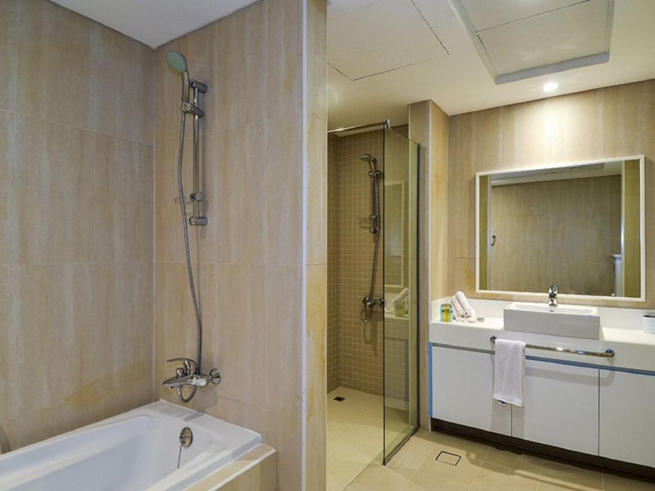 Stunning 5* 4Br-Oceanfront-Apartment Dubai Buitenkant foto