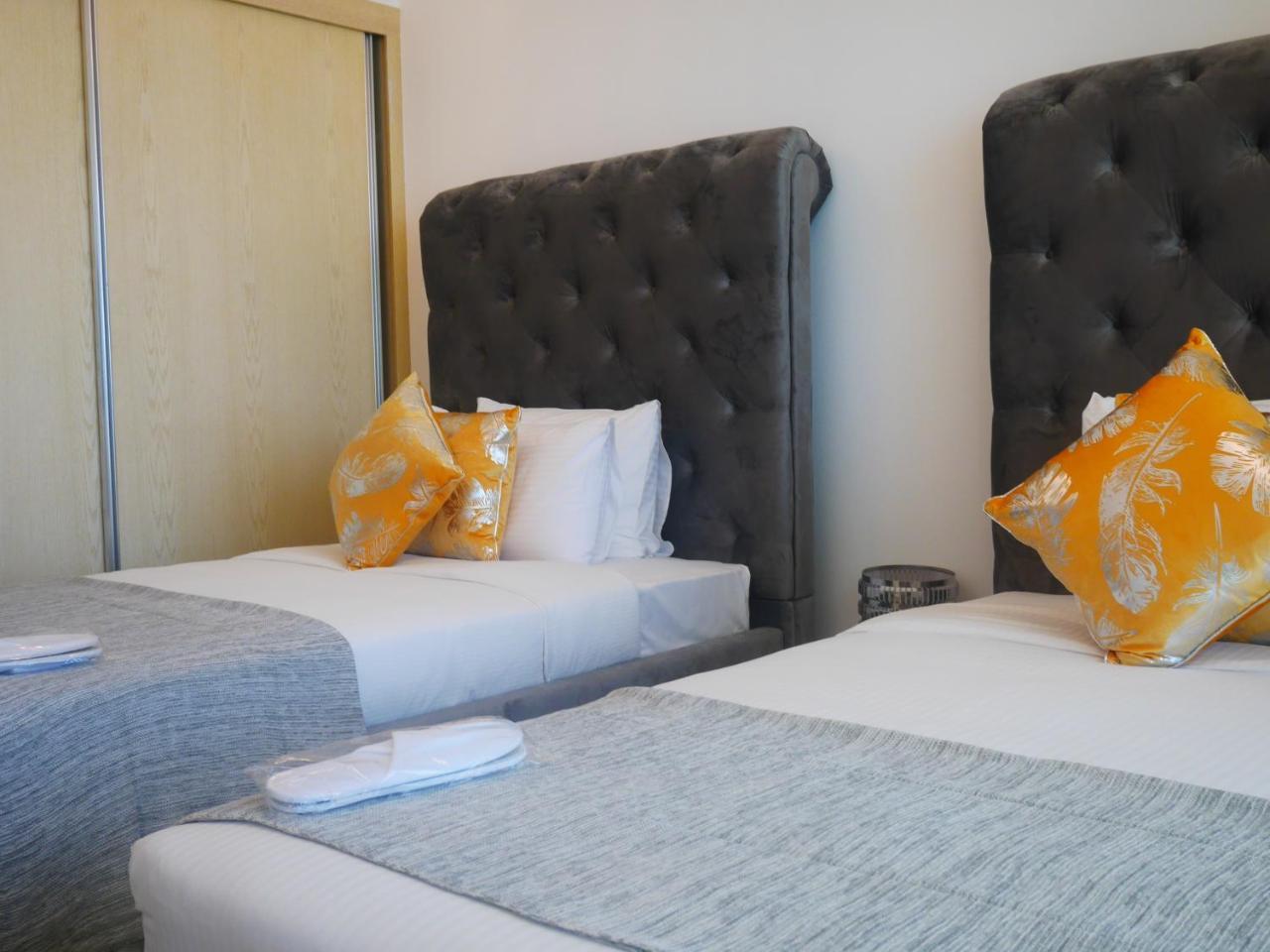 Stunning 5* 4Br-Oceanfront-Apartment Dubai Buitenkant foto